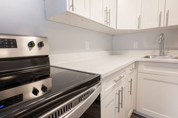 Polo Club Townhomes: 770 - 818 Allegheny Drive